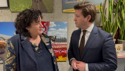 Caroline van der Plas (BBB, links op de foto) en Thom van Campen (VVD) willen stalbezettingen sneller en zwaarderbestraffen en boerengezinnen beterbeschermen tegen intimidatie.