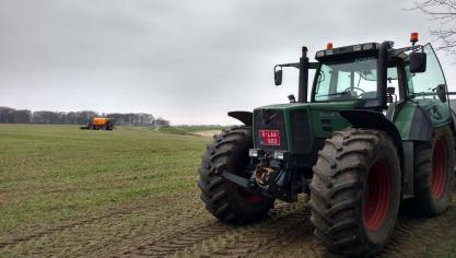 Op percelen met nitraatgevoelige teelten in gebiedstype 2 en 3 zullen geen nitraatgevoelige teelten toegelaten zijn op de eerste 5 m langs waterlopen die opgenomen zijn in de Vlaamse Hydrografische Atlas (VHA).