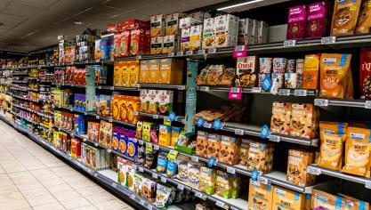 Producten in de supermarkt zijn nu gemiddeld 28% duurder dan in januari 2022.