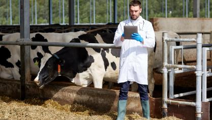 Heel wat erfbetreders nemen bioveiligheidsmaatregelen bij hun bezoek aan een veebedrijf. Controleurs van  overheidsinstellingen houden zich echter vaak niet aan deze elementaire maatregelen.
