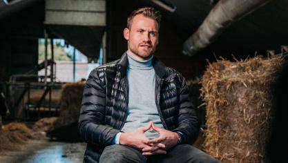 In een video-interview spreekt Club Brugge-keeper Simon Mignolet zijn steun uit aan Fairebel en de lokale boeren.