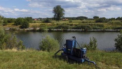 Boeren mogen wel nog steeds water oppompen voor het drenken van vee in de weides en om spuittoestellen te vulen voor gewasbeschermingsmiddelen te gebruiken.