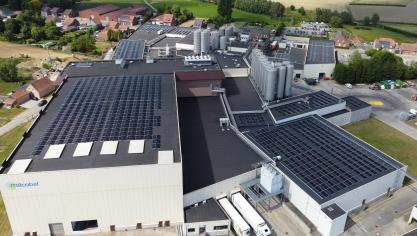 Ecopower en Beauvent installeerden 6.000 zonnepanelen op de daken van 4 productiesites van zuivelcoöperatie Milcobel.