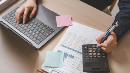 Minder dan de helft van de Belgische btw-plichtige bedrijven is al klaar voor de verplichte e-facturatie.