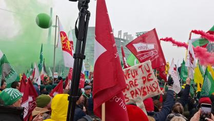 Honderden tractoren hebben op 20 januari het Europees Parlement in Straatsburg geblokkeerd.