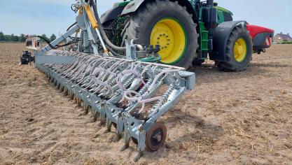 Nog voor de zomer zullen Vlaamse boeren gerecupereerde dierlijke mest (Renure) mogen gebruiken als kunstmestvervanger, zegt minister Brouns.