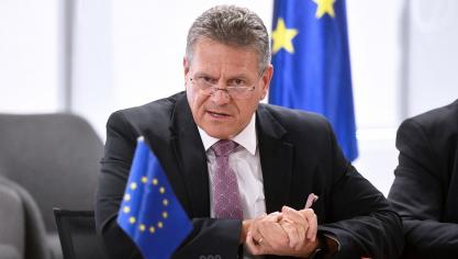 Eurocommissaris voor Handel Maros Sefcovic spreekt met de ambassadeurs van de lidstaten over de situatie.