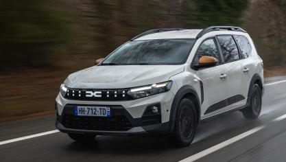 Met zijn royale binnenruimte en keuze uit 5 of 7 zitplaatsen is de Dacia Jogger Hybrid 155 de ideale gezinsbreak.