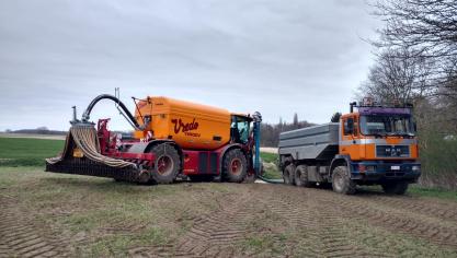Ammoniakemissies die vrijkomen bij het uitrijden van dierlijke mest zijn voor het eerst sinds 2015 gedaald.