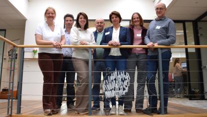 Een deel van het nieuwe bestuur van DGZ, met als derde van rechts de nieuwe voorzitster Els Vermeulen.