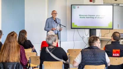 Gedeputeerde Luk Lemmens onderstreept het belang en goede resultaten van de samenwerkingen en het leerlingenpaspoort.