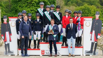 Het podium van de eerste kwalificatie van de FEI Eventing Nations Cup 2026 met goud voor Duitsland, zilver voor België en brons voor Zweden.