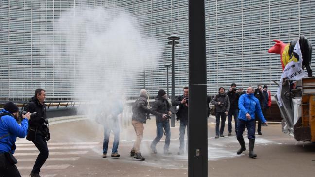 “Als een dreigende wolk hangt de interventievoorraad melkpoeder Europa en Afrika boven het hoofd”, vindt EMB.