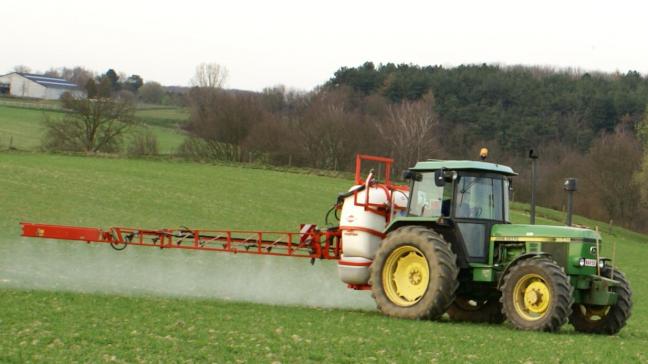 In de wintergerst werden bij toepassing in het stadium ‘laatste blad’,  de beste resultaten naar bruto-graanopbrengst bekomen met een fungicide op basis van een carboxamide aangevuld met chloorthalonil.