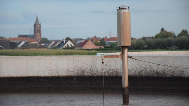 Waar men gaat langs Vlaamse wegen, komt men mestverwerking tegen, vooral in de varkensdichte gebieden van West-Vlaanderen en de Kempen.