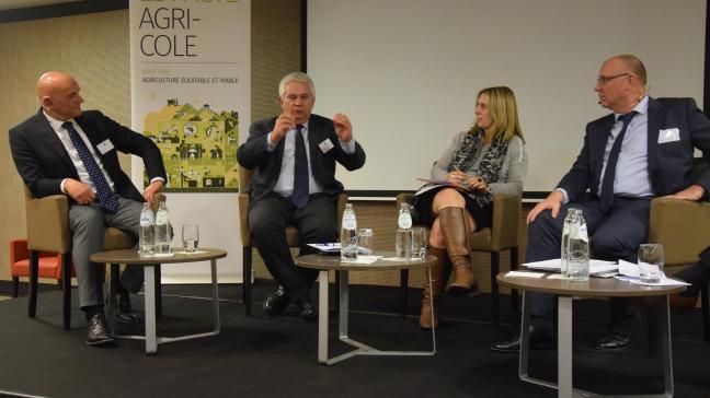 Johan Colpaert, José Renard, Patricia De Clercq en Eric Claeys in debat.