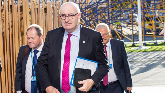 Eurocommissaris Phil Hogan bij een informele landbouwraad in Brussel.