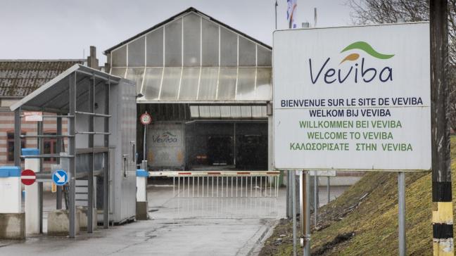 De FAVV stelde bij het slachthuis van Veviba in Bastenaken misstanden vast.