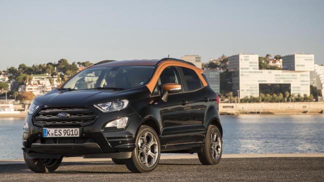 De nieuwe EcoSport heeft  een volledig opnieuw ontworpen vooraanzicht en de mogelijkheid om met een andere kleur het dak en  de bagagedragers te laten  contrasteren.