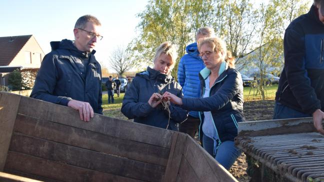 Minister van Landbouw Joke Schauvliege is alvast enthousiast: De eerste teelt laat zien dat er absoluut mogelijkheden zijn voor rubberpaardenbloem.