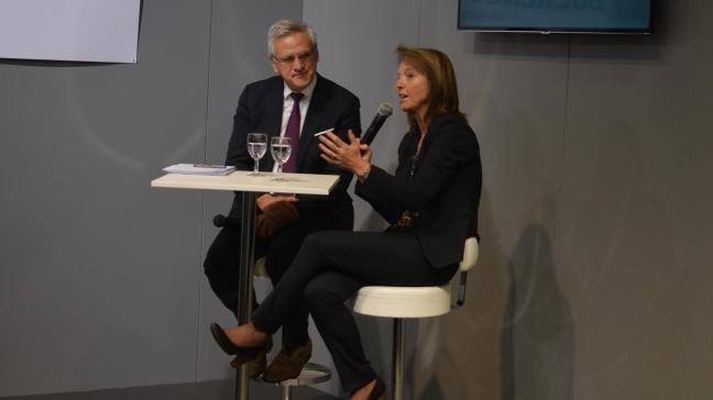 Vice-eerste minister Kris Peeters (links) op Agriflanders in gesprek met Boerenbond-voorzitter Sonja De Becker.