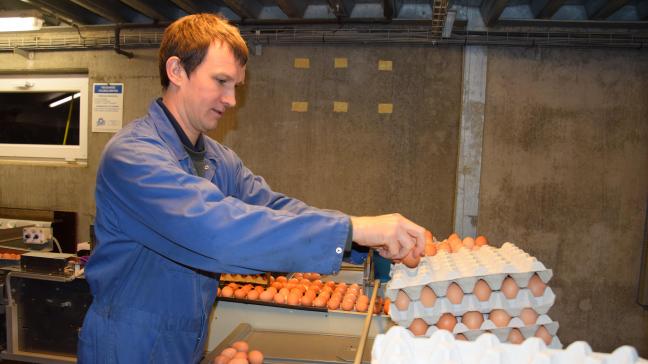 Via lokale afzet verkoopt Ignace zijn eieren aan een prijs van 25 cent per stuk.