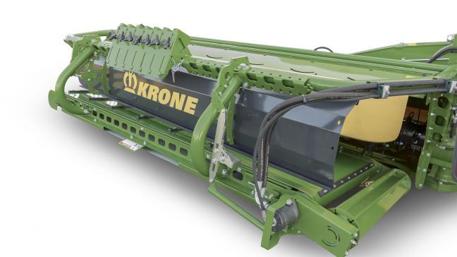 Van de nieuwe dwarsafvoerband met 910 mm breedte heeft Krone de diameter van de bandrollen 25% vergroot.