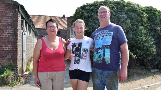 Christel Buyse en haar man Michel Van Ongeval met hun dochter Maite.