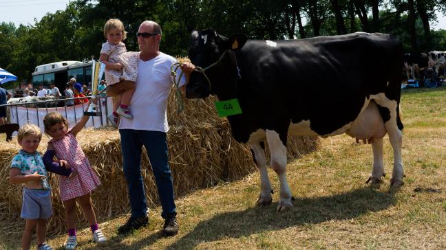 ‘Keur Qase’ van het melkveebedrijf Keur Holsteins van Marcel Heylen uit Geel verwierf als eerste koe in Vlaanderen de eretitel ‘Sterkoe’.