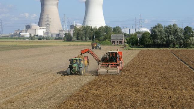 De discussie over contracten is elk jaar levendig. De fabrieken willen zo min mogelijk betalen, maar toch genoeg om de aardappelen niet naar de concurrent te zien gaan.