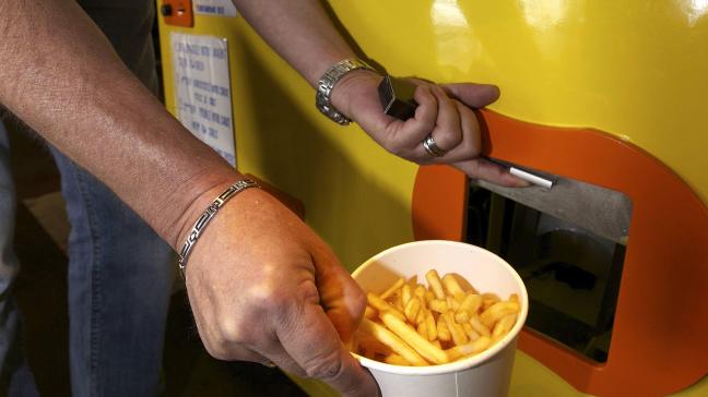 De campagne roept de Belgen op met slechts één missie: red patatjes, eet frietjes.