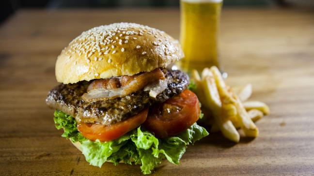 Het Europees parlement vindt dat plantaardige imitaties van de hamburger, best een hamburger mogen heten.