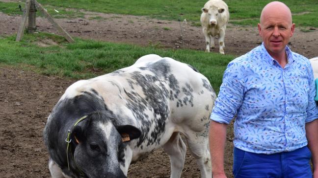 Veehouder Wouter uit de Vlaamse Ardennen is het gezicht van de ABS-campagne om het Amazonewoud te redden door lokaal te kopen.