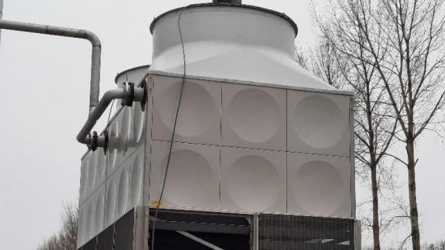 Door aanpassingen aan de koeltoren kan 50 miljoen l water na die koeling worden hergebruikt.