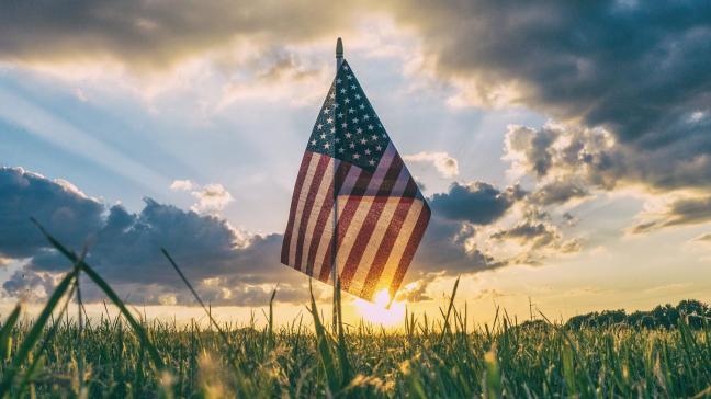 De maatregel moet de toevloed aan migranten aan de Amerikaanse grens verzachten.