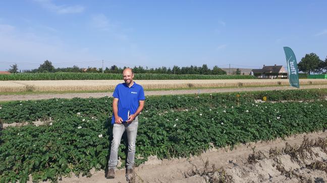 Frederik De Witte, Customer Technology Specialist, verzorgde de rondleiding  in de aardappelplaagproeven van Corteva.