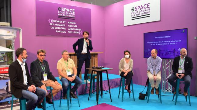 Space biedt ook een ruim forum aan interessante debatten en conferenties.