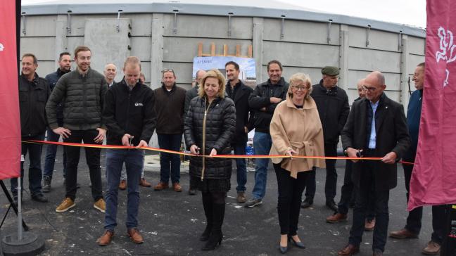 Maandag 25 oktober vond de officiële inhuldiging van de mestsilo plaats.