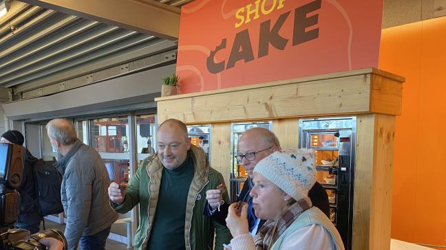 Chocolatier Dominique Persoone lanceerde in een Colruyt-vestiging in Brugge de Shopcake.