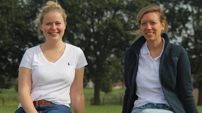 Jasmine Versyck en Hanna Van Renterghem van de B2BE-facilitator, die werkt rond  bio-economie in Vlaanderen.