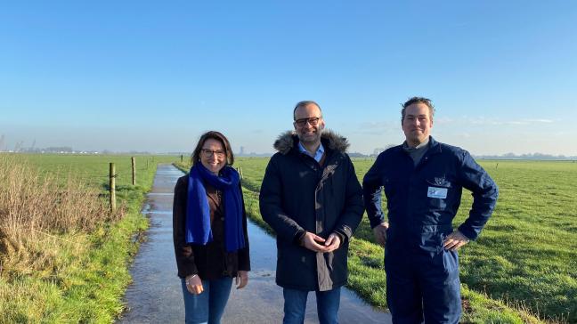 Simone Boitelle (links) en Yann-Gaël Rio (midden) van FrieslandCampina geloven in de voordelen van de samenwerking met Danone.