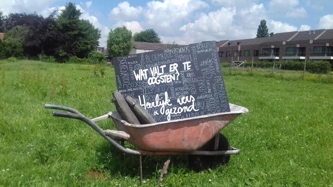 De provincie Oost-Vlaanderen steunt initiatieven die bijdragen aan het positieve beeld van de land- en tuinbouw en die landbouw en burger dichter bij elkaar brengt.