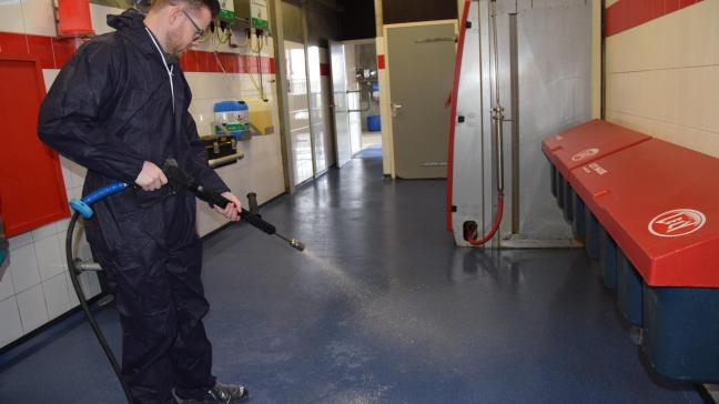 De landbouw gebruikt water voor het drenken van het vee, voor de irrigatie van gewassen, voor het wassen van geoogste gewassen en ook voor het onderhoud van gebouwen en materiaal.