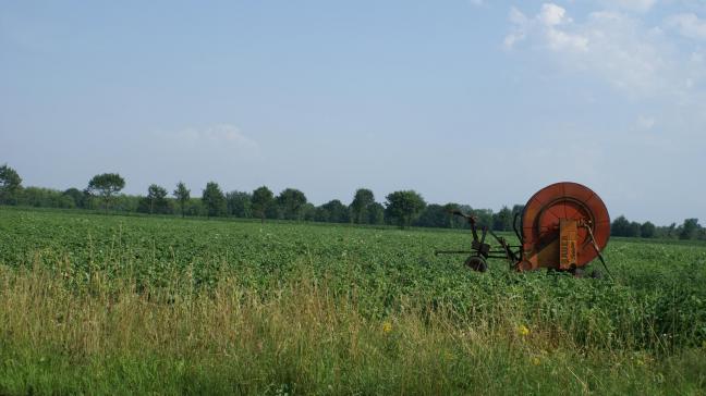 Land -en tuinbouwers willen irrigeren om den brode, maar krijgen meestal een “njet” als antwoord.