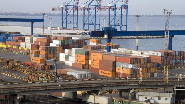 Zondag vertrokken schepen uit de havens van Odessa, Chornomorsk en Yuzhne, met aan boord suikerbieten, plantaardige olie en tarwe.