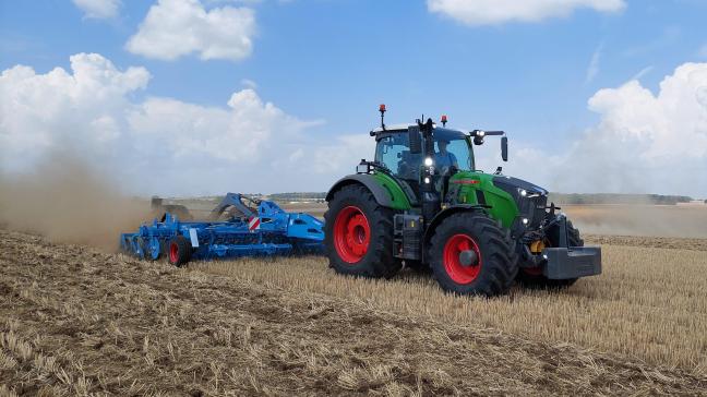 De nieuwe 700 Vario gen 7-serie biedt 5 modellen in het vermogensbereik van 203 tot 303 pk en heeft de bekende Fendt-techniek van de grotere series.