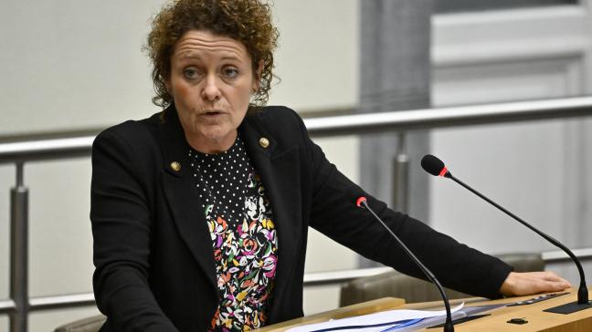 Vlaams minister van Mobiliteit Lydia Peeters (Open VLD) vindt de snelheidsverlaging voor de wolf geen goed idee inzake verkeersveiligheid.