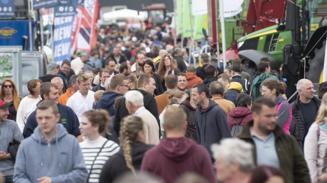 Ondanks de natte startdag telde de beurs in 2023 bijna 200.000 bezoekers.