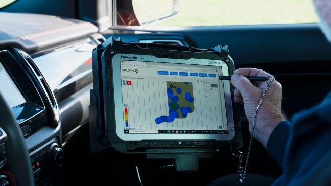 De doseerkaarten zijn leesbaar voor taakkaart gestuurde machines.