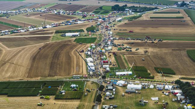 Luchtbeeld van het 120 ha grote beursterrein tijdens deeditie 2021. Ditmaal zijn er nog meer standhouders present.